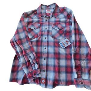 Wrangler Men's XL Soft Red And White Plaid Long-Sleeve Button-Down Shirt NWT